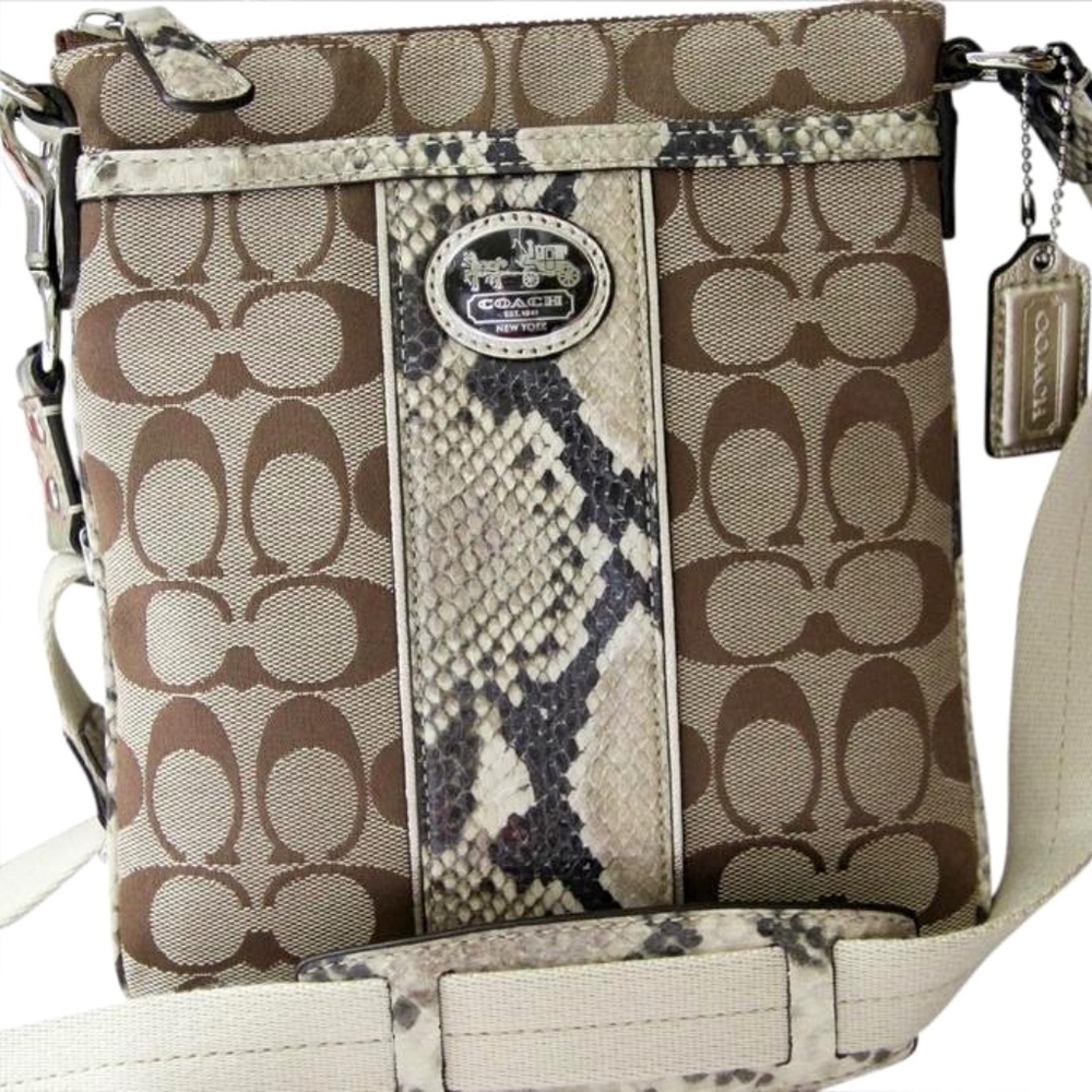 Brand New COACH Sutton Signature Python Swingpack